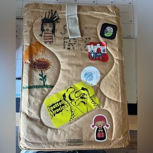 Laptop sleeve